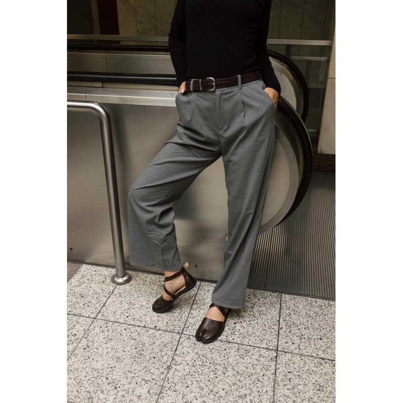 YUKI TABI BROWN LEATHER RUBBER FLATS DEBOUR