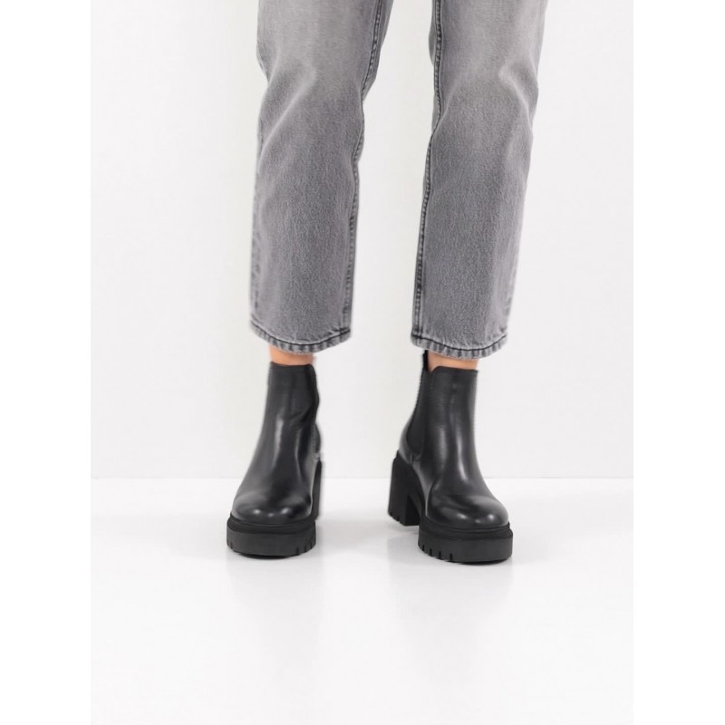 1-25459 BLACK LEATHER TAMARIS