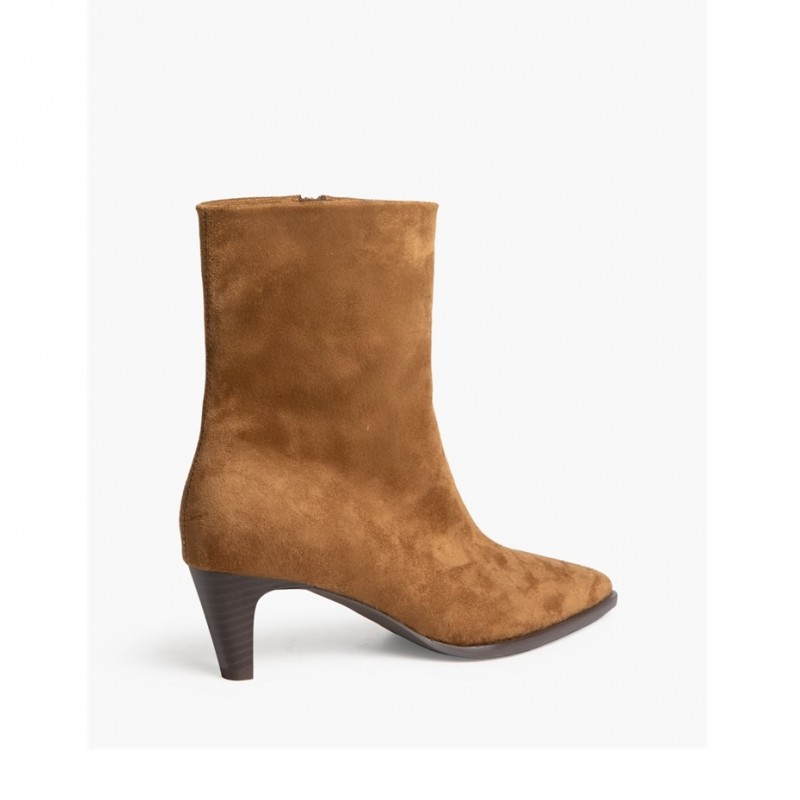 6885 CAMEL CORINA 