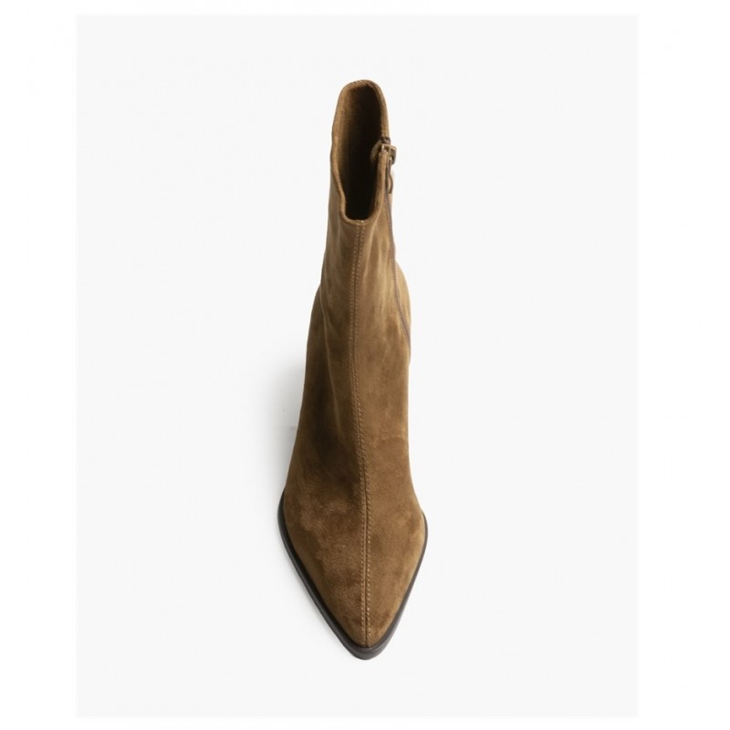 6885 CAMEL CORINA 