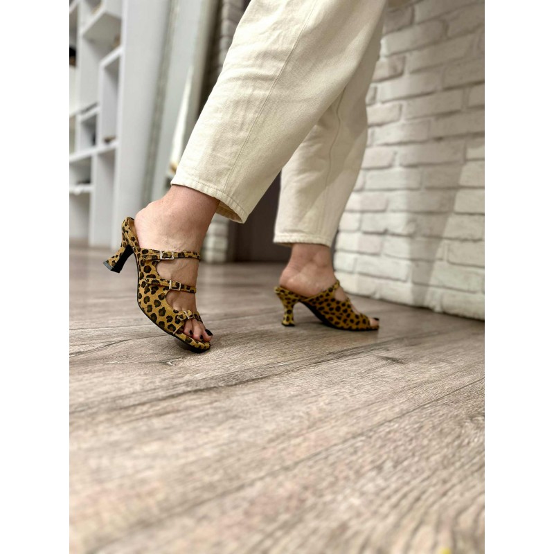 2421-PIAF LEOPARD TSITSIVAS
