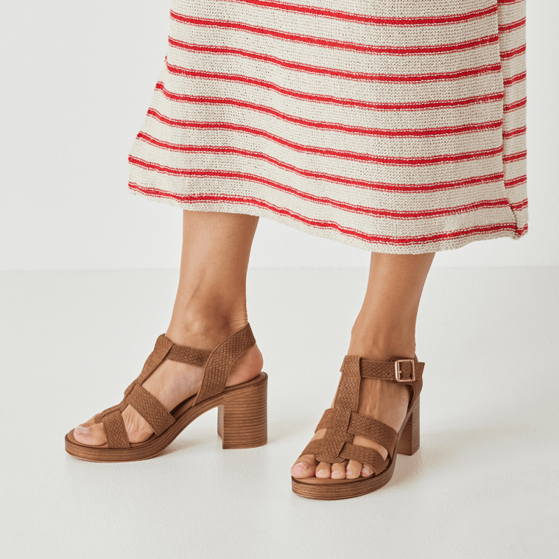 1-28302 BROWN TAMARIS