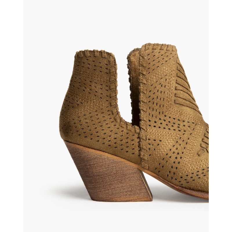 6005 CAMEL CORINA
